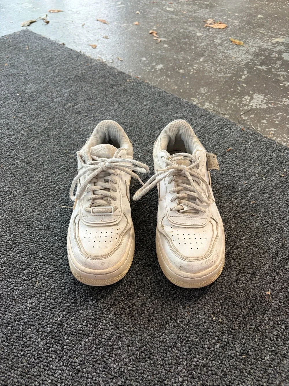Nike Off-White Low-Top Leather Sneakers